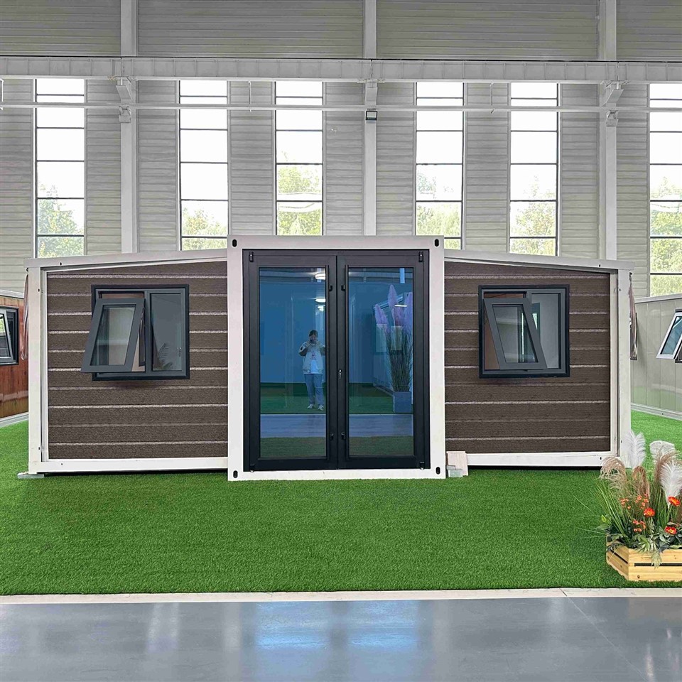 Customizable Prefabricated Minimalist Container House Foldable Expandable Bathroom
